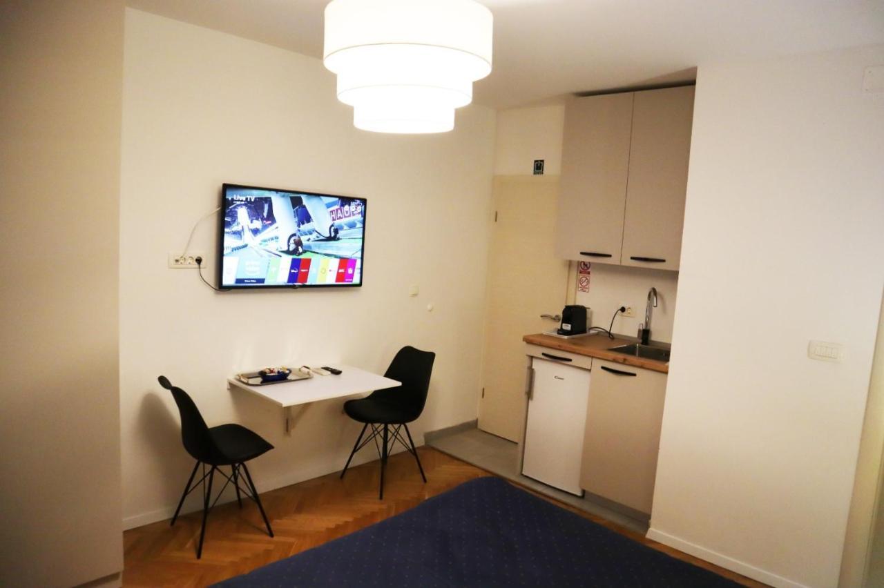 Room Nada Split Luaran gambar