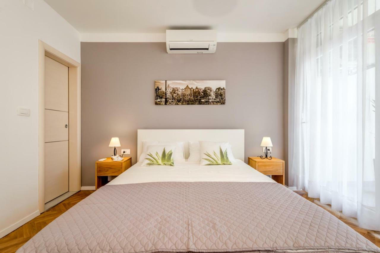 Room Nada Split Luaran gambar